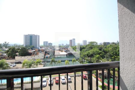 Varanda de kitnet/studio para alugar com 1 quarto, 41m² em Jacarepaguá, Rio de Janeiro