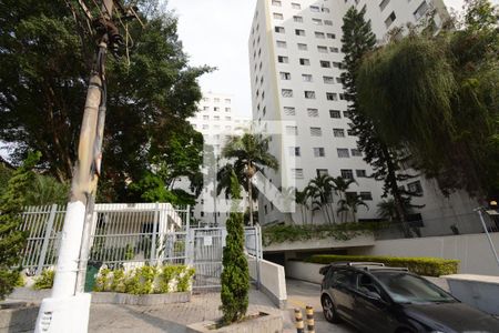 Apartamento à venda com 118m², 3 quartos e 1 vagaFachada e portaria