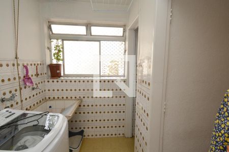 Apartamento à venda com 118m², 3 quartos e 1 vagaÁrea de Serviço