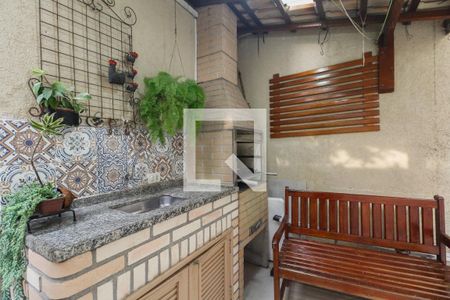 Casa à venda com 218m², 3 quartos e 2 vagasQuintal e Churrasqueira 