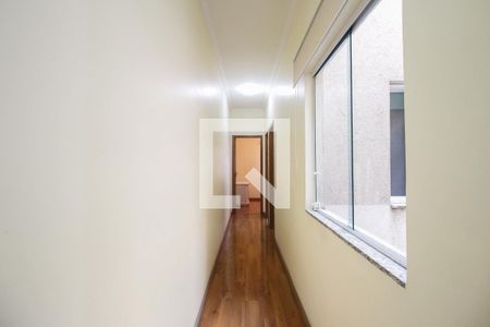 Casa à venda com 218m², 3 quartos e 2 vagasCorredor de Acesso 