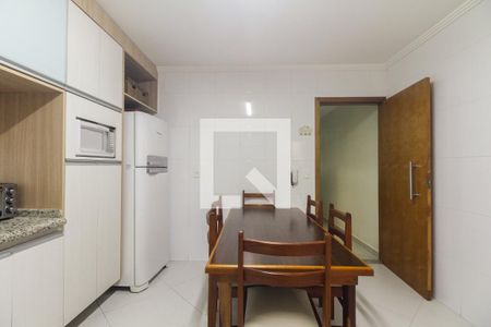 Casa à venda com 218m², 3 quartos e 2 vagasCozinha 