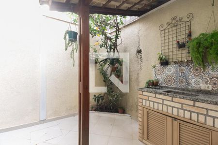 Casa à venda com 218m², 3 quartos e 2 vagasQuintal e Churrasqueira 