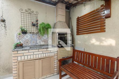 Casa à venda com 218m², 3 quartos e 2 vagasQuintal e Churrasqueira 