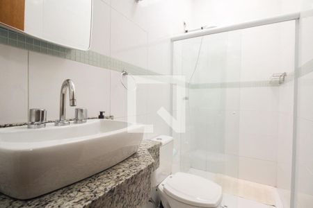 Casa à venda com 218m², 3 quartos e 2 vagasBanheiro Social 