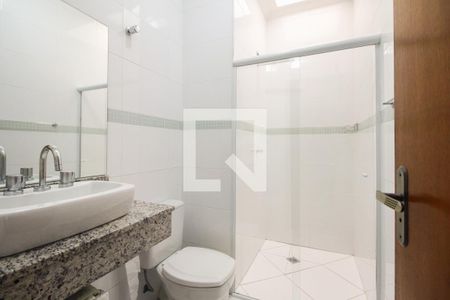Casa à venda com 218m², 3 quartos e 2 vagasBanheiro Suíte 