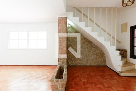 Sala de casa para alugar com 6 quartos, 180m² em Butantã, São Paulo