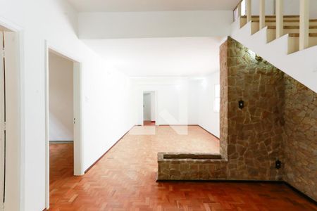 Sala de casa para alugar com 6 quartos, 180m² em Butantã, São Paulo