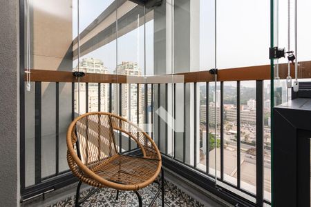 Apartamento à venda com 28m², 1 quarto e sem vaga Apartamento à venda com 28m², 1 quarto e sem vagaVaranda