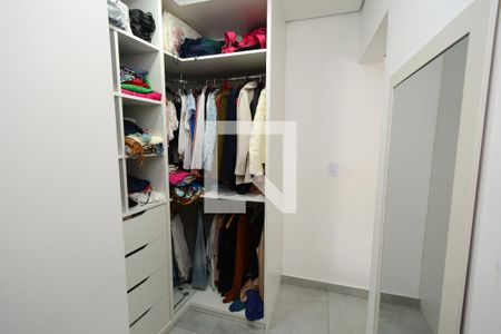 Casa à venda com 130m², 3 quartos e 2 vagasCloset da suíte