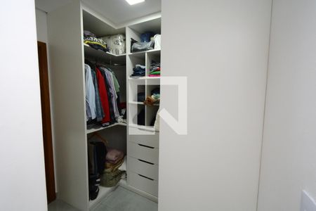Casa à venda com 130m², 3 quartos e 2 vagasCloset da suíte