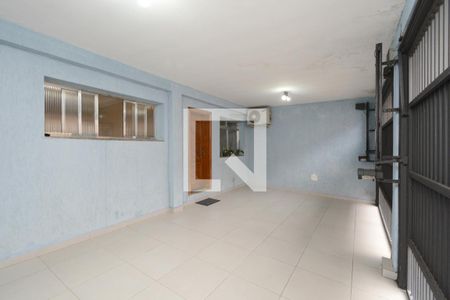 Casa à venda com 130m², 3 quartos e 2 vagasGaragem