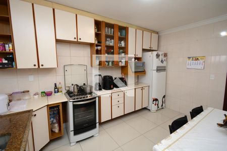 Casa à venda com 130m², 3 quartos e 2 vagasCozinha