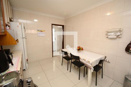 Casa à venda com 130m², 3 quartos e 2 vagasCozinha