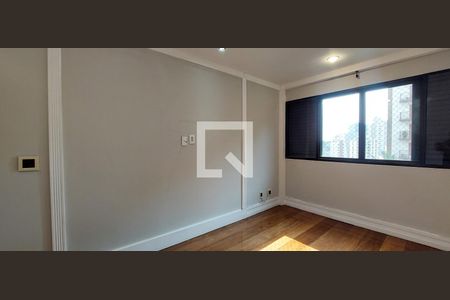 Apartamento à venda com 147m², 4 quartos e 2 vagas Apartamento à venda com 147m², 4 quartos e 2 vagasQuarto 2 suíte
