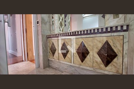 Apartamento à venda com 147m², 4 quartos e 2 vagas Apartamento à venda com 147m², 4 quartos e 2 vagasBanheiro Quarto 2 suíte