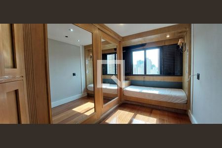 Apartamento à venda com 147m², 4 quartos e 2 vagas Apartamento à venda com 147m², 4 quartos e 2 vagasQuarto 3