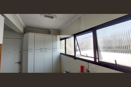 Apartamento à venda com 147m², 4 quartos e 2 vagas Apartamento à venda com 147m², 4 quartos e 2 vagasÁrea de Serviço