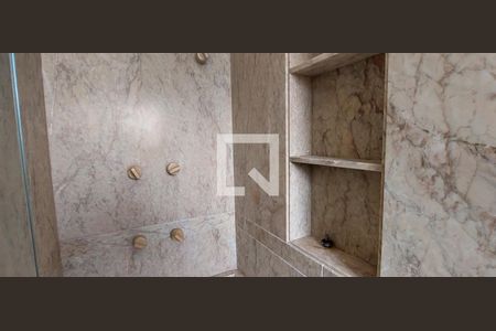 Apartamento à venda com 147m², 4 quartos e 2 vagas Apartamento à venda com 147m², 4 quartos e 2 vagasBanheiro 2