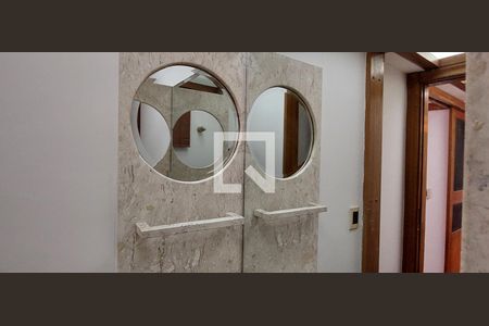 Apartamento à venda com 147m², 4 quartos e 2 vagas Apartamento à venda com 147m², 4 quartos e 2 vagasLavabo