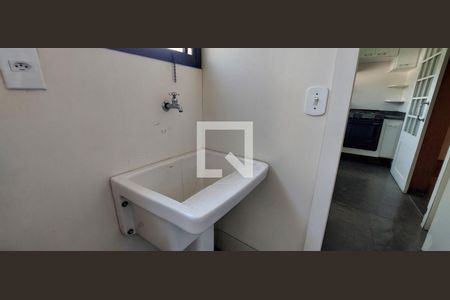 Apartamento à venda com 147m², 4 quartos e 2 vagas Apartamento à venda com 147m², 4 quartos e 2 vagasÁrea de Serviço