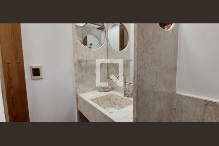 Apartamento à venda com 147m², 4 quartos e 2 vagas Apartamento à venda com 147m², 4 quartos e 2 vagasLavabo