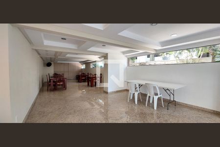 Apartamento à venda com 147m², 4 quartos e 2 vagas Apartamento à venda com 147m², 4 quartos e 2 vagasÁrea comum - Salão de festas