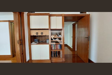 Apartamento à venda com 147m², 4 quartos e 2 vagas Apartamento à venda com 147m², 4 quartos e 2 vagasQuarto 1