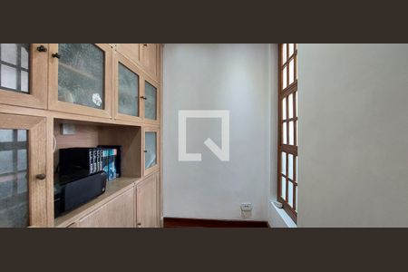 Apartamento à venda com 147m², 4 quartos e 2 vagas Apartamento à venda com 147m², 4 quartos e 2 vagasEscritório