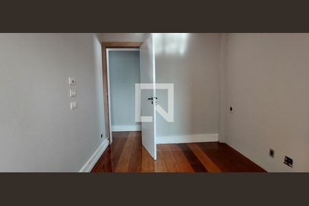 Apartamento à venda com 147m², 4 quartos e 2 vagas Apartamento à venda com 147m², 4 quartos e 2 vagasQuarto 4