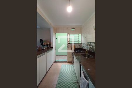 Casa à venda com 250m², 3 quartos e 3 vagasCozinha 