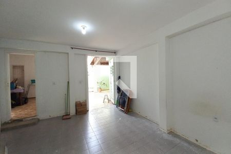Casa à venda com 250m², 3 quartos e 3 vagasSala 