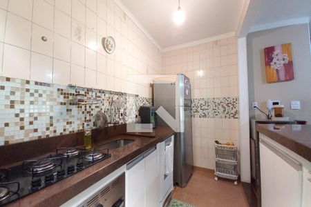 Casa à venda com 250m², 3 quartos e 3 vagasCozinha 