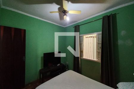 Casa à venda com 250m², 3 quartos e 3 vagasQuarto 2 - Suíte