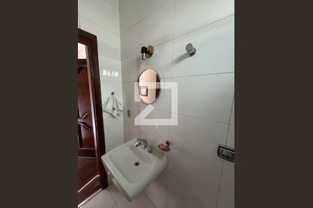 Casa à venda com 250m², 3 quartos e 4 vagasLavabo