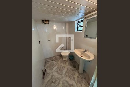 Casa à venda com 250m², 3 quartos e 4 vagasBanheiro de serviço