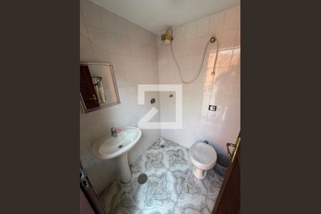 Casa à venda com 250m², 3 quartos e 4 vagasBanheiro de serviço