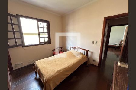 Casa à venda com 250m², 3 quartos e 4 vagasQuarto 2