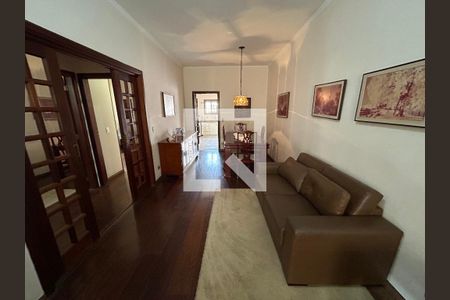 Casa à venda com 250m², 3 quartos e 4 vagasSala