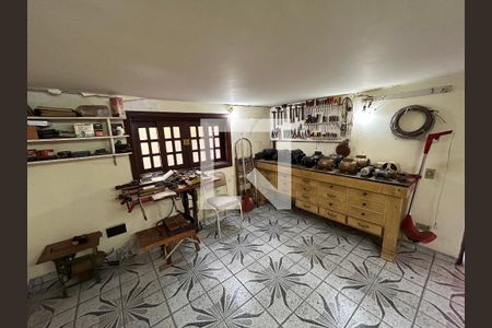 Casa à venda com 250m², 3 quartos e 4 vagasQuarto extra