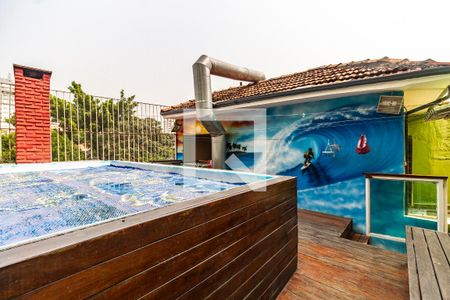 Casa à venda com 240m², 3 quartos e 5 vagas Casa à venda com 240m², 3 quartos e 5 vagasQuintal