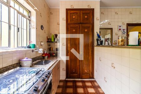 Casa à venda com 240m², 3 quartos e 5 vagas Casa à venda com 240m², 3 quartos e 5 vagasCozinha