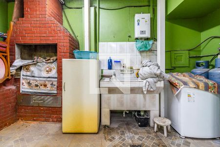 Casa à venda com 240m², 3 quartos e 5 vagas Casa à venda com 240m², 3 quartos e 5 vagasÁrea de Serviço