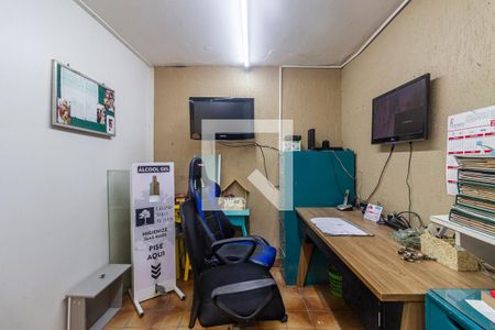 Casa à venda com 240m², 3 quartos e 5 vagas Casa à venda com 240m², 3 quartos e 5 vagasEscritório