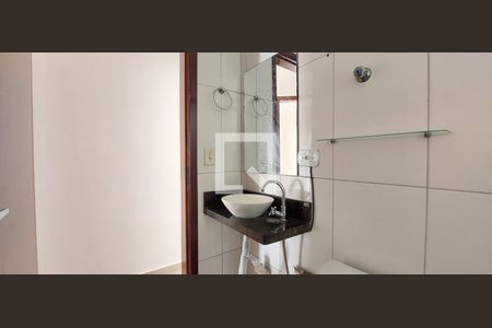 Apartamento para alugar com 55m², 2 quartos e 1 vaga Apartamento para alugar com 55m², 2 quartos e 1 vagaBanheiro