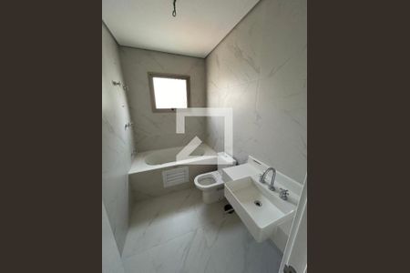 Apartamento à venda com 222m², 5 quartos e 5 vagasBanheiro da Suíte 2