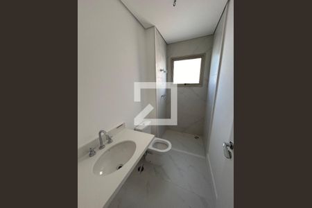 Apartamento à venda com 222m², 5 quartos e 5 vagasBanheiro da Suíte 3