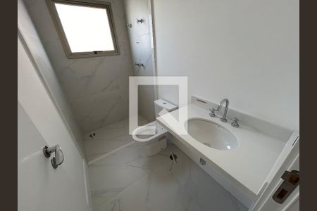 Apartamento à venda com 222m², 5 quartos e 5 vagasBanheiro da suíte 5