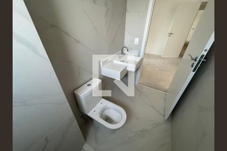 Apartamento à venda com 222m², 5 quartos e 5 vagasBanheiro da Suíte 2