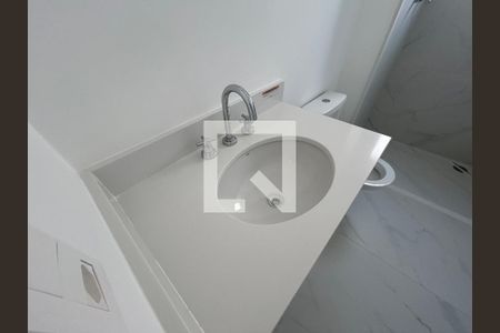 Apartamento à venda com 222m², 5 quartos e 5 vagasBanheiro da Suíte 3